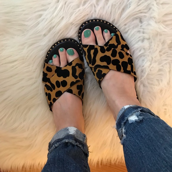 Qupid Leopard Bossy Sandals - Picture 9 of 16